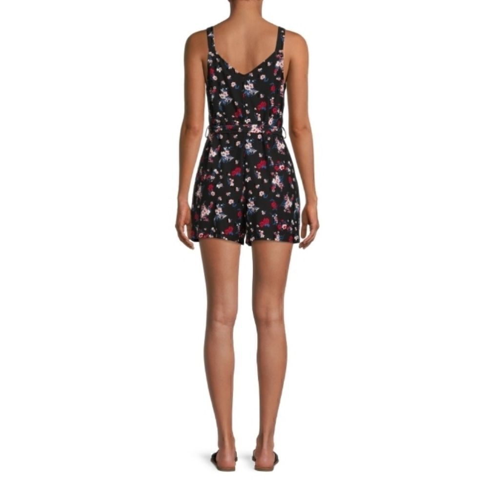 Button Front Floral Print Romper - Picture 3 of 5